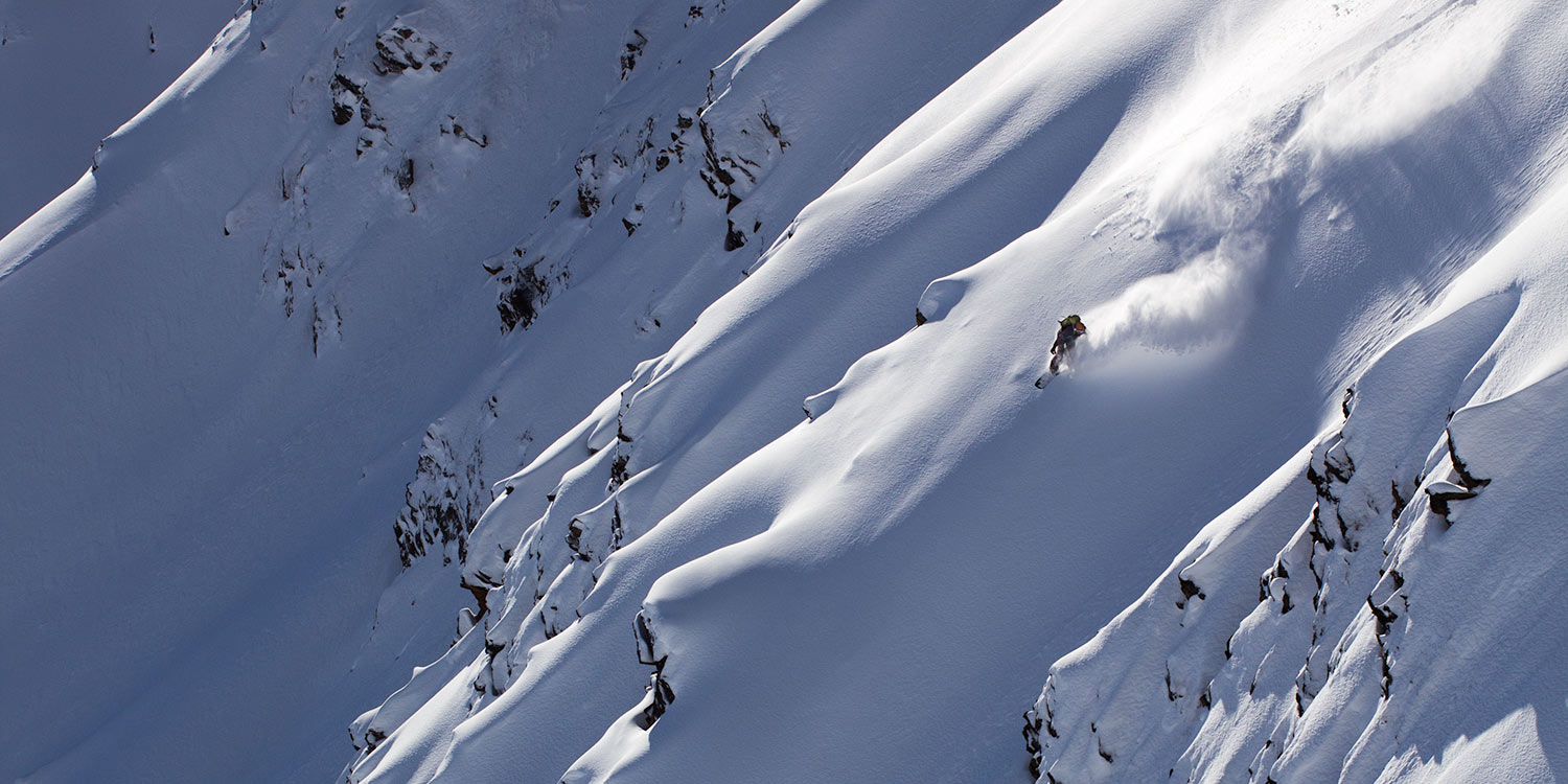 powder snowboarding